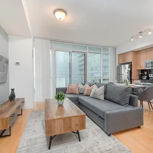 Hotel Bremner Suites Toronto